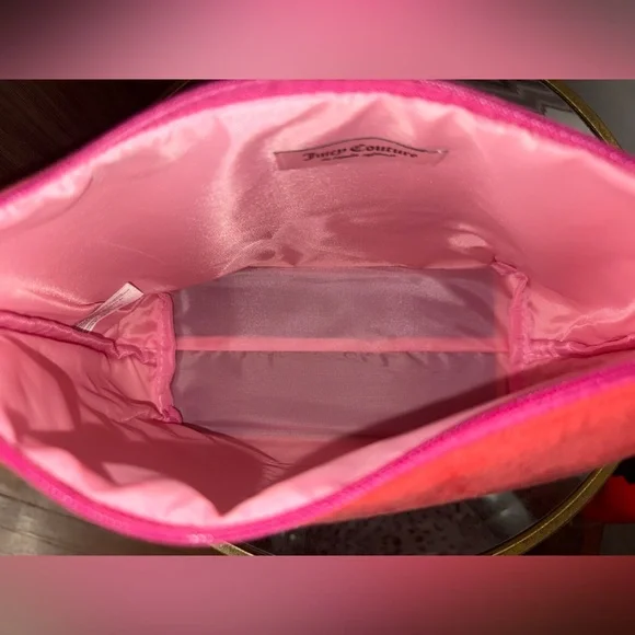Juicy Couture cosmetic /accessory bag - Picture 6 of 7